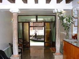 Hotel Caneva, hotell i Venezia