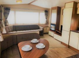 Cypress Superior Holiday Home, holiday home in Ingoldmells