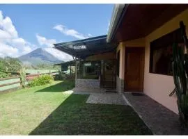 Cabinas Los Tucanes Private Room #4 with Volcano view