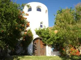 Melegis 4-Bed Villa Sleeps 7 Pool & Garden