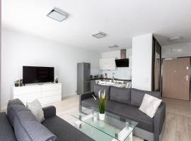 Apartament 5k Nautica Szczecin, hotelli Szczecinissä lähellä maamerkkiä Szczecin-Niebuszewo Train Station