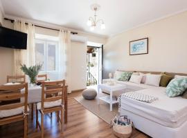 Lala Cottage, esteet&ouml;n hotelli kohteessa &Aacute;no Koraki&aacute;na