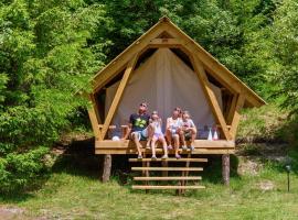 Adrenaline Check Camping, hótel í Bovec
