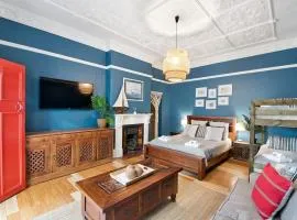 Manly Waves Studios & Apartments