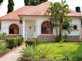 2 Bedroom Bungalow in Alalubosa GRA, hotel near Ilugun Station, Ibadan