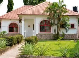 2 Bedroom Bungalow in Alalubosa GRA