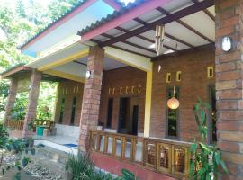 KOPIKUIN bromo homestay, orlofshús/-íbúð í Probolinggo