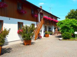 Pension zum Krug, Messe München, hotel v destinaci Hergolding