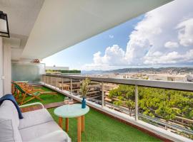 Coup de coeur! Vue mer! Terrasse dangle!, Hotel in Antibes