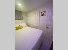 Cute and Cozy Ez Home, מלון בפורטמור