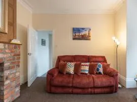 Thy Grace 3 Bedroom 2 Shower Room Central Location- Newland Ave