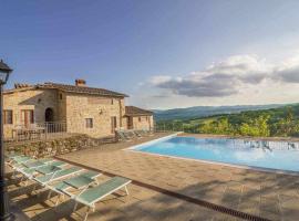 Villa Cungi con piscina privata, hotel que aceita pets em Misciano
