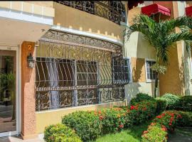 5amazing Huge Nice Furnished Apt 2 Stay Longterm, hotel in Santo Domingo
