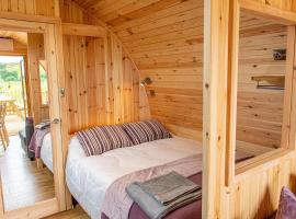 BenVrackie Luxury Glamping Pet Friendly Pod at Pitilie Pods, hotel Aberfeldyben