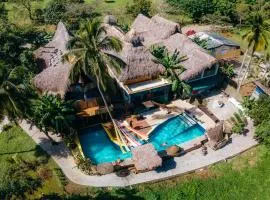 Ganesh Hostel & Shivas Bungalows