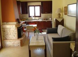 Avia, house with privillaged view, 100 meters from the sea, hotell i Avía
