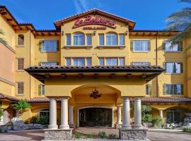 파소 로블레스에 위치한 호텔 La Bellasera Hotel & Suites