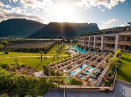 Weinegg Wellviva Resort, hotel ad Appiano sulla Strada del Vino