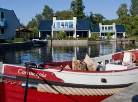 Amsterdam / Loosdrecht Rien van den Broeke Village