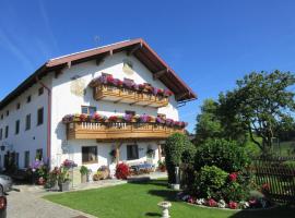 Feichtlhof, hotel with parking in Taching am See