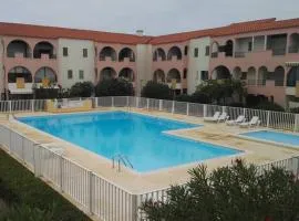 Studio mezzanine en résidence avec piscine au village