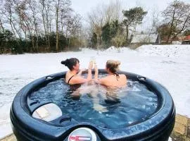 The island life texel met jacuzzi