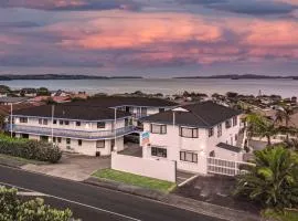 Snells Beach Motel