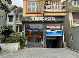TITANIC HOTEL، فندق بالقرب من مطار نوي باي الدولي - HAN، هانوي