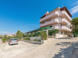 Apartments Ivana-Mira, pension in Trogir