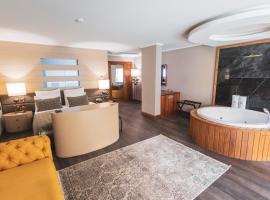 Orka Cove Hotel Penthouse & Suites Adults Only, хотел в Фетие