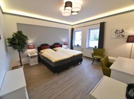 Pension am Schloss, hotel em Schwerin