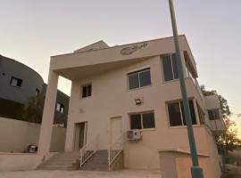 kheer home, hotel v destinácii Deir Ḥannā