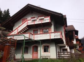 Appartamento Col Val di Fassa con giardino BAGNI RINNOVATI 2023، فندق في كامبيتيلو دي فاسا