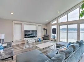 Scenic and Spacious Getaway on North Bay with Deck!