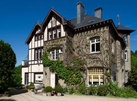 Hotel La Ferronniere, отель в городе Буйон