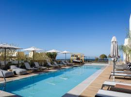 Eleven Boutique Suites, hotel in Stavromenos