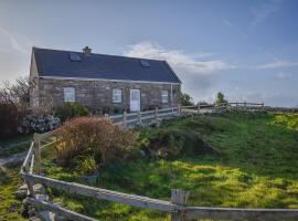 Bridies Cottage, holiday home in Roundstone