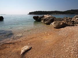 Villa and Apartments Milos – hotel w pobliżu miejsca Plaża Stikovica w mieście Zaton