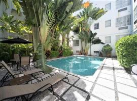 EXCELLENT SOBE CORNER CONDOS, apartment in Miami Beach