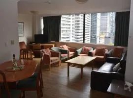 Accommodation Sydney City Centre - 2 Bedroom Pet Friendly Apartment with Hyde Park View