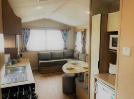 Poplar Deluxe Holiday Home, hotel a Ingoldmells