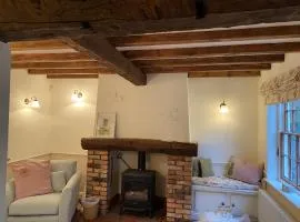 Rock View Cottage, 2 bedrooms near Alton Towers