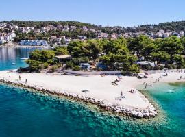 Kamp Rožac, camping de luxe à Trogir