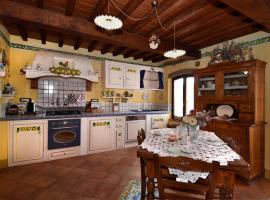 Casetta Rossa, pet-friendly hotel in Certaldo