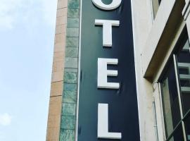 HOTEL GOLDEN SUITE, hotel near Matecaña International Airport - PEI, Pereira