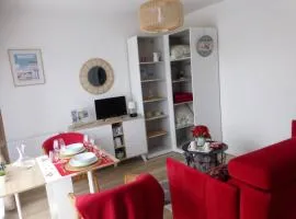 Studio Cosy neuf près de la mer,Balcon et Parking gratuit