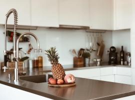 AVLiving City INSIDE NINE Basel, hotel com piscinas em Basileia