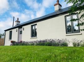 Lavender Cottage - 2 Bedroom Home, hotell sihtkohas Newbridge