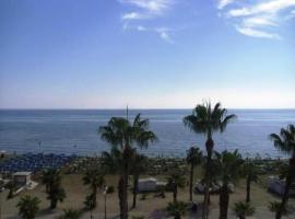 Sunorama Beach Apartment, hotel golf di Larnaka