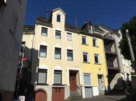 Mosel Ferienhaus Zell, hotel in Zell an der Mosel